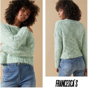 New Francesca's Kaya Crewneck Textured
Pullover Sweater